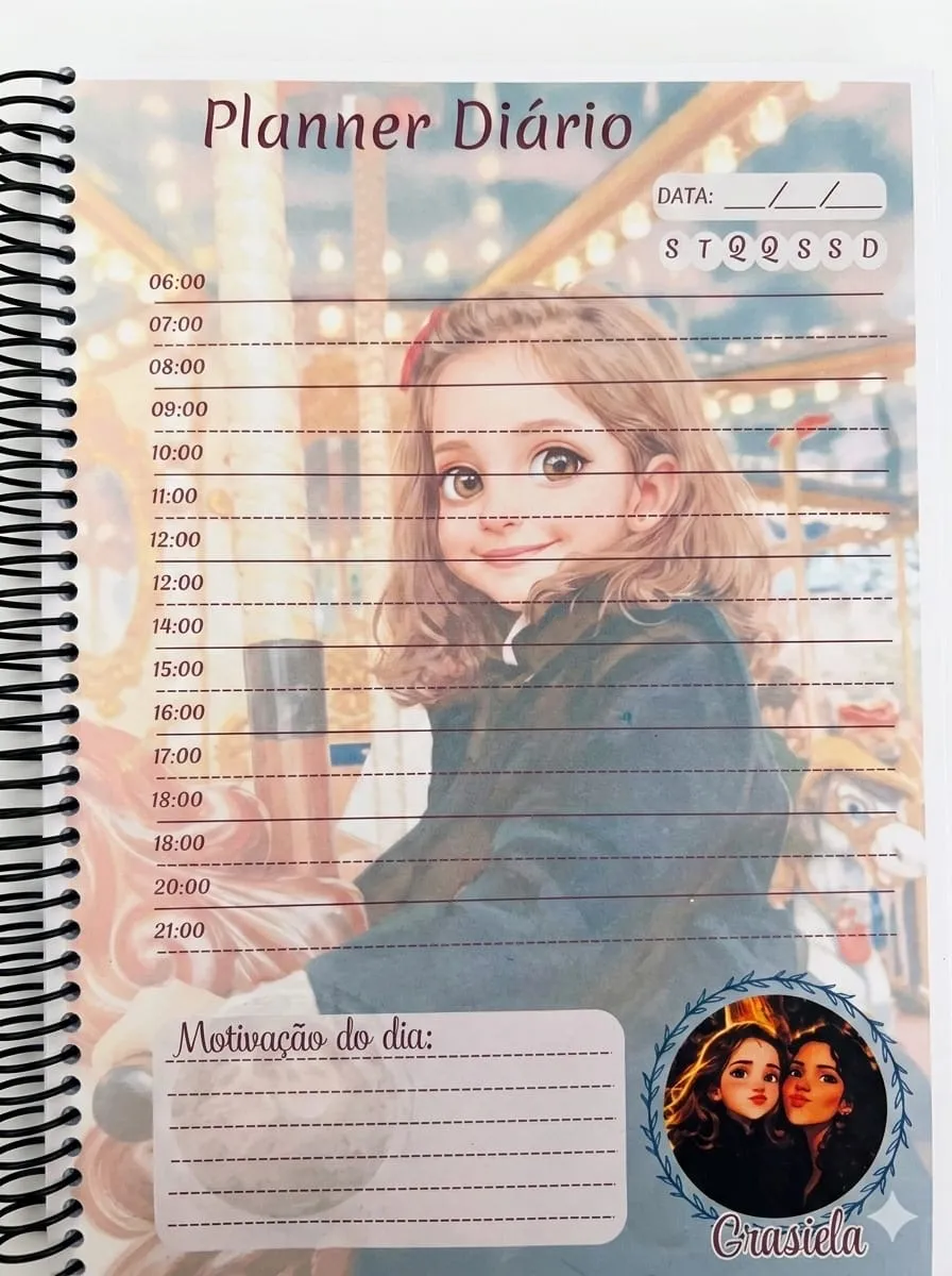 Página interior de um planner diário, com o horário e uma ilustração da cliente em fundo